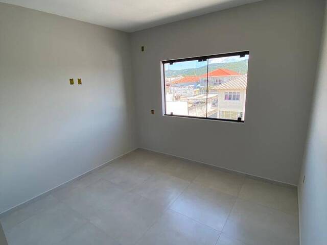 Casa para Venda em São José - 5