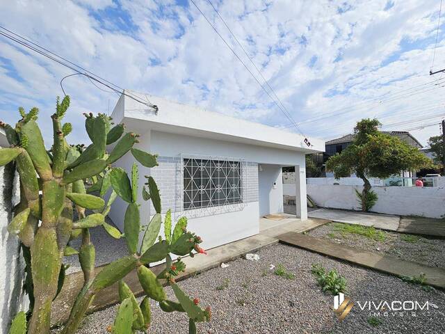 Casa para Venda em Biguaçu - 2