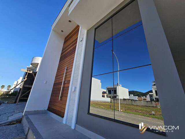 Casa para Venda em Biguaçu - 1